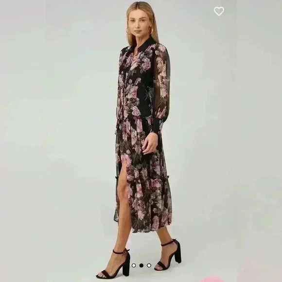 Bardot Dresses & Skirts - Bardot navy floral dress